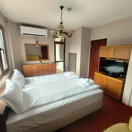 Olympic With Free Parking Guest house